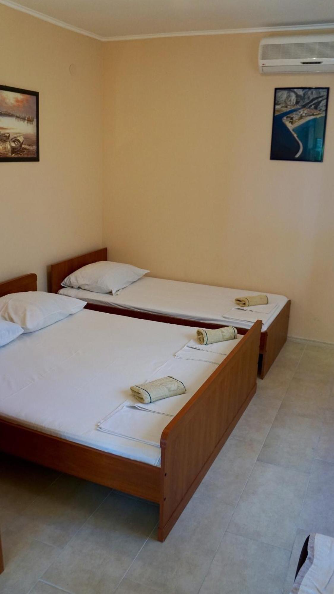 Apartments Niksa Kastelan Omis Ngoại thất bức ảnh
