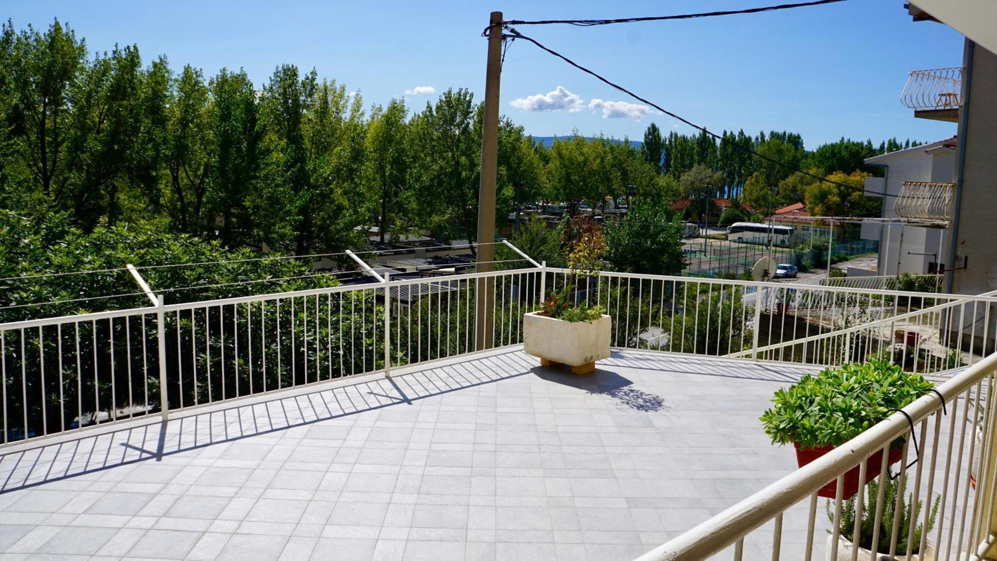 Apartments Niksa Kastelan Omis Ngoại thất bức ảnh