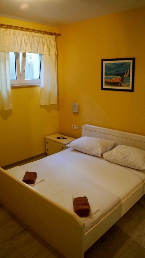 Apartments Niksa Kastelan Omis Ngoại thất bức ảnh