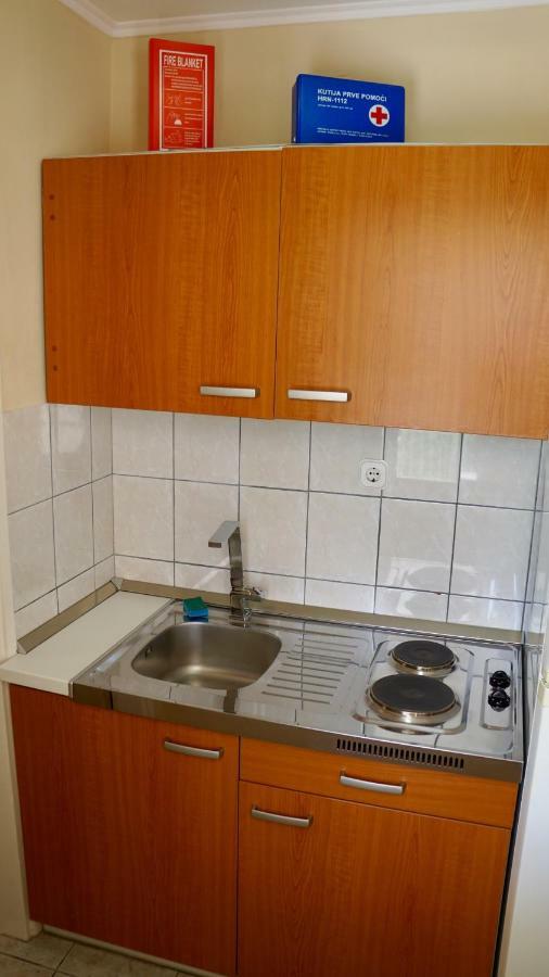 Apartments Niksa Kastelan Omis Ngoại thất bức ảnh